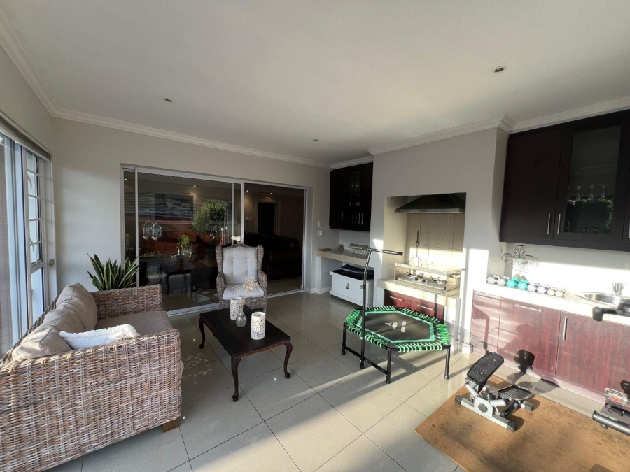 To Let 4 Bedroom Property for Rent in Walmer Eastern Cape